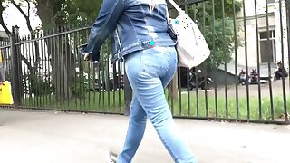 mature mom with obese ass